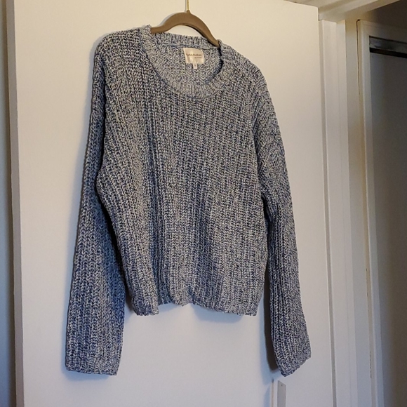 Womans sweater - Picture 2 of 6